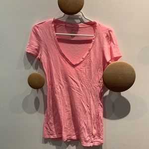 American Eagle - highlighter pink t-shirt in small